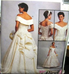 8052 OFF-SHOULDR CORSET GOWN, ROSE, BK BOW, TRAIN PATTERN 10,18